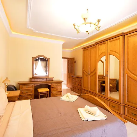 Seafront Living With Private Garage