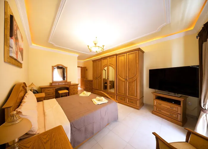 Apartamento Seafront Living With Private Garage *