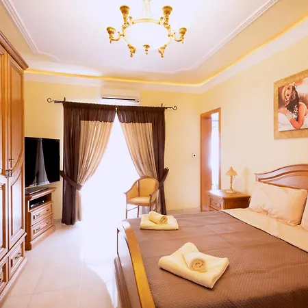Seafront Living With Private Garage St. Paul's Bay