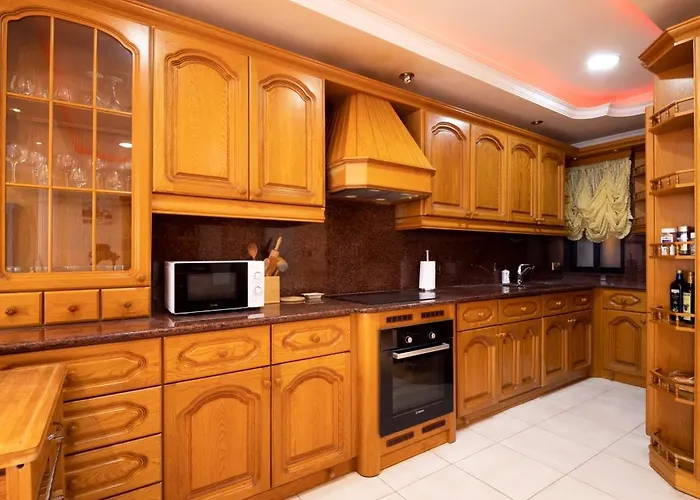 Apartment Seafront Living With Private Garage St. Paul's Bay