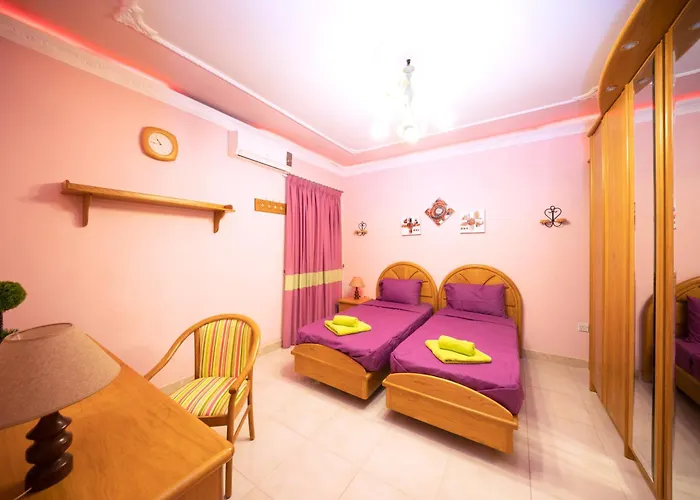 Seafront Living With Private Garage Apartment