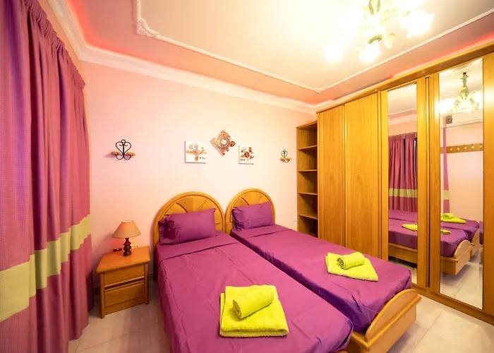 Seafront Living With Private Garage Апартаменты Сент-Полс-Бей